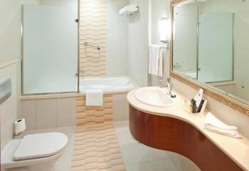 Deluxe Double Room6
